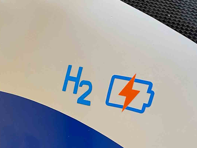 H2 hydrogen plus electric dual propulsion markings on Spirit-One fuselage